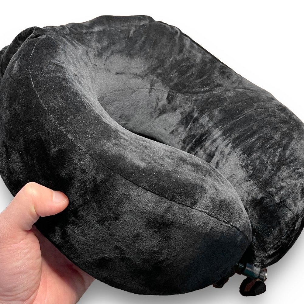 Memory foam neck pillow